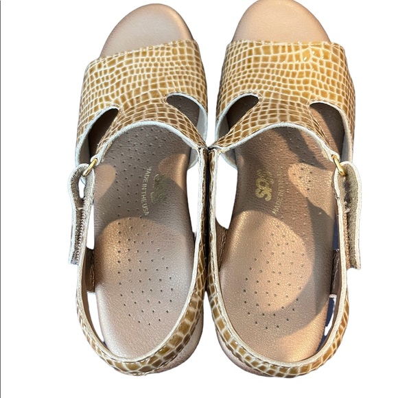 SAS Suntimer Beige Croc Heel Strap Sandal Women’s 7.5 With Box No Lid - Picture 6 of 7